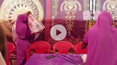 लाडपुरा: सुबह 10:15 बजे तक भी बोराबास का ग्रामीण सेवा शिविर नहीं हुआ शुरू, शिक्षा मंत्री ने उपस्थिति रजिस्टर पर लगाया नोट