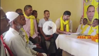 अमरोहा: अमरोहा में सुभासपा कार्यालय पर हुई बैठक, निष्क्रिय कार्यकर्ताओं को बाहर करने की कही गई बात