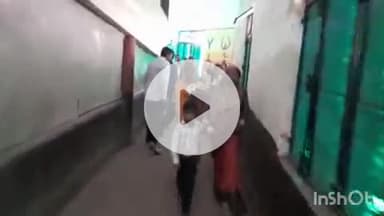 हाथरस: जिला अस्पताल के वार्ड में एसी फटने से लगी भीषण आग, मरीज जान बचाने को भागे, मची अफरातफरी