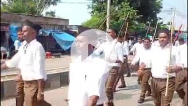 फतेहाबाद: राष्ट्रीय स्वयंसेवक संघ ने कस्बा फतेहाबाद में निकाला पथ संचलन, बड़ी संख्या में स्वयंसेवक रहे उपस्थित