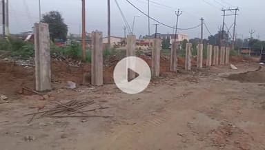 रामपुर: सिविल लाइंस क्षेत्र में रेलवे ने करोड़ों की संपत्ति पर भूमाफियाओं के कब्जे से आज अपने कब्जे में लिया