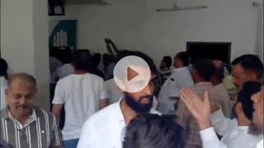 लाडपुरा: गुमानपुरा कांग्रेस कार्यालय में पर्यवेक्षक के सामने कांग्रेस की गुटबाजी, धारीवाल और गुंजल समर्थकों ने की नारेबाजी