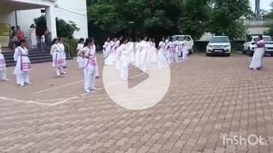 राजनांदगांव: शहर के गांधी सभागृह के पास आरएसएस की राष्ट्र सेविका समिति द्वारा पथ संचलन का आयोजन किया गया