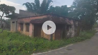 सेन्हा: सेन्हा झलजमीरा पंचायत: पतलो आंगनबाड़ी केंद्र का जर्जर भवन, बच्चों की पढ़ाई और सुरक्षा खतरे में