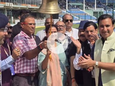 कानपुर: ग्रीन पार्क स्टेडियम में भारत ए और ऑस्ट्रेलिया ए के बीच खेला गया अंतिम मुकाबला