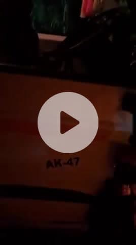 #औरैया में दूध से भरे लोडर ने एंबुलेंस को मारी टक्कर ,हादसे में एंबुलेंस ड्राइवर की हुई मौत
लोडर चालक को लोगों ने पकड़ा.