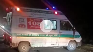 कोडरमा: कोडरमा घाटी के नौवां माइल में छड़ लदा टेलर दुर्घटनाग्रस्त, चालक की मौत