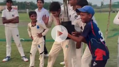 कोल: एशिया कप जीतने के बाद रिंकू सिंह अलीगढ़ स्टेडियम पहुंचे, नन्हे खिलाडियों ने दुबई स्टेडियम का सीन दोहराया, वीडियो वायरल