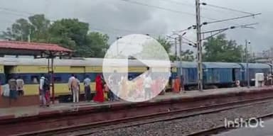 फतुहा: फतुहा आरपीएफ ने महिला बोगी में यात्रा कर रहे आधा दर्जन पुरुष यात्रियों को पकड़ा