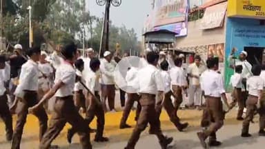 धनौरा: गजरौला में मुसलमानों ने आर एस एस के पथ संचलन पर की पुष्प वर्षा