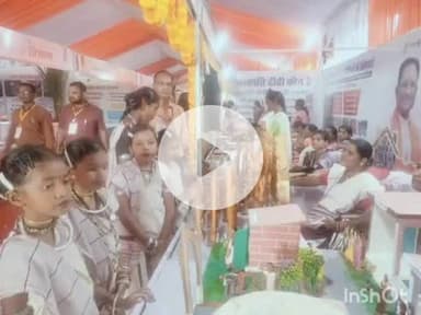 जगदलपुर: लालबाग में स्वदेशी मेले में स्वयं सहायता समूह की महिलाओं ने स्टाल लगाकर उत्पादों को प्रदर्शित और विक्रय किया