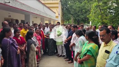 जौनपुर: टीईटी अनिवार्यता को लेकर शिक्षक संघ ने राज्यसभा सांसद को सौंपा ज्ञापन