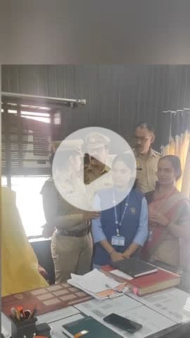 सरधना: सेंट जेवियर वर्ल्ड स्कूल की छात्रा आराध्या को बनाया गया एक दिन की थाना अध्यक्ष, SHO ने कराया पुलिस व्यवस्थाओं से परिचित