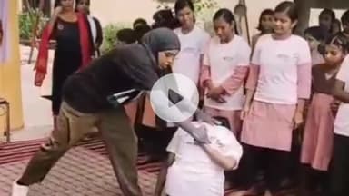 रामपुर: सोमवार को वन स्टॉप सेंटर द्वारा आयोजित की गई सेल्फ डिफेंस कार्यशाला