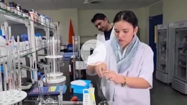 देहरादून: प्रतिबंधित कफ सिरप पर कार्रवाई, देहरादून में सैंपल टेस्टिंग शुरू