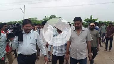 आरंग: आरंग में स्थित बजरंग केमिकल डिस्टिलरी कंपनी के कर्मचारियों ने किया धरना प्रदर्शन, युवा कांग्रेस ने दिया समर्थन