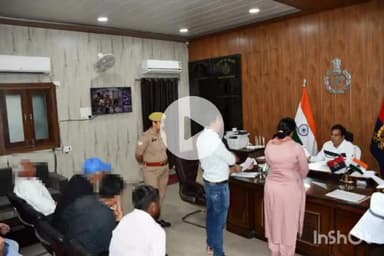 मुज़फ्फरनगर: एसएसपी ने अपने कार्यालय पर पहुंचे पीड़ित फरियादियों की समस्याएं सुनीं, अधिकारियों को निस्तारण के दिए निर्देश