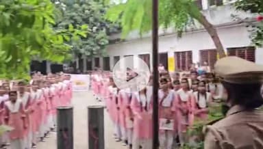 रामपुर: थाना प्रभारी संजीव ने मिशन शक्ति के तहत विद्या मंदिर कन्या इंटर कॉलेज की छात्राओं को साइबर क्राइम से बचने के टिप्स दिए