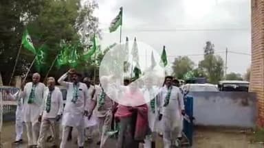 चरखी दादरी: चरखी दादरी में इनेलो कार्यकर्ताओं ने किसानों की मांगों को लेकर किया प्रदर्शन, सौंपा ज्ञापन