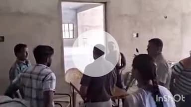 हाथरस: सदर के सरस्वती महाविद्यालय की बीएससी की छात्रा बनी एक दिन की प्रिंसिपल, निरीक्षण के दौरान दिए अधीनस्थों को निर्देश