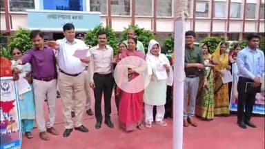 बक्सर: कलेक्ट्रेट परिसर में डीएम के साथ जीविका दीदियों ने मानव श्रृंखला बनाकर मतदाता जागरूकता का संदेश दिया