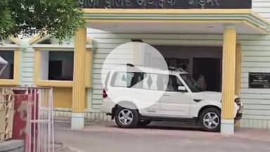 बाड़मेर: गड़रारोड़ क्षेत्र निवासी तगाराम के लापता होने और अपहरण की आशंका को लेकर परिजनों ने पुलिस अधीक्षक को सौंपा ज्ञापन