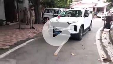 कानपुर: पुलिस कमिश्नर रघुवीर लाल ने कानपुर पुलिस कमिश्नरेट पहुंचकर संभाला चार्ज