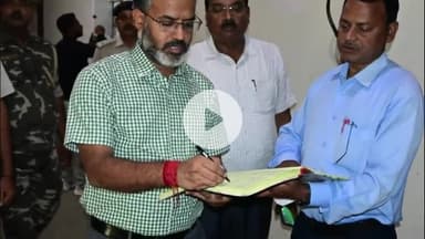 गिरिडीह: डीसी रामनिवास यादव ने सिरसिया स्थित ईवीएम-वीवीपैट वेयरहाउस का मासिक निरीक्षण किया