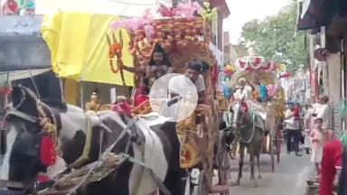 शाहबाद: बस स्टैंड स्थित महर्षि वाल्मीकि मंदिर से महर्षि वाल्मीकि जयंती पर निकाली गई शोभा यात्रा