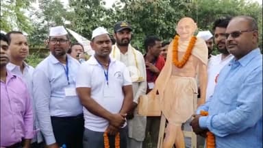 गिरिडीह: गांधी आगमन शताब्दी समारोह: गिरिडीह जिले में खरकडीहा से शुरू हुई पदयात्रा पचम्बा पहुंची, पदयात्रियों का हुआ स्वागत