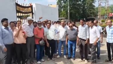 सागर नगर: जिला औषधि विक्रेता संघ ने एकपक्षीय कार्यवाही के विरोध में कलेक्टर को सौंपा ज्ञापन, व्यापारियों में हड़कंप