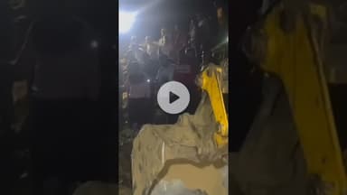 मरोतन से घुमारवीं जा रही बस झंडूता के बरठीं में दु*र्घ*टनाग्र*स्  इसमें 15 लोगों की मौ*त हो चुकी है।