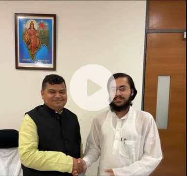 केंद्रीय मंत्री, भारत सरकार डॉ. राज भूषण चौधरी जी के साथ अनेकों महत्वपूर्ण संगठनात्मक विषयों पर चर्चा की। #aviral_malik