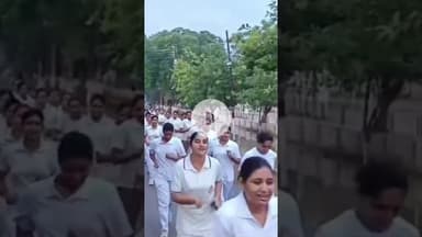 प्रतापगढ़ की पुलिस लाइन से महिलाओं ने लगाई पूरे शहर में दौड़