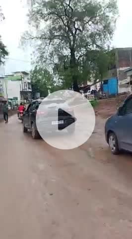 मुंगेली के नया बस स्टैंड के आगे रायपुर रोड की हालत दिन-ब-दिन बदतर होती जा रही है। #mungeli #cmcg