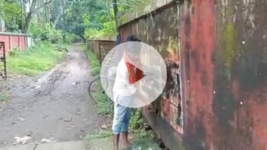 झाझा: आचार संहिता लागू होते ही झाझा में पोस्टर-बैनर हटाने का अभियान शुरू, मंगलवार को भी जारी रहा