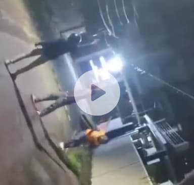 राजधानी #रांची के बीचोबीच #डोरंडा में #फायरिंग कब तक क्राइम मुक्त किया जाएगा मुख्यमंत्री महोदय लोग कुछ बोलेंगे तो आदिवास