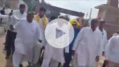 चरखी दादरी: कांग्रेस नेता अनिरुद्ध चौधरी ने बाढडा अनाजमंडी का दौरा कर किसानों की फसलों की खरीद की जानकारी ली