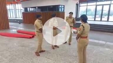 झांसी: 9 अक्टूबर को झांसी आएंगे मुख्यमंत्री योगी आदित्यनाथ, ADG कानपुर जोन ने झांसी में सुरक्षा व्यवस्था का लिया जायजा