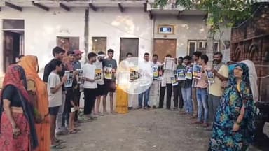 धौलपुर: दलितों पर हो रहे हत्याचारों के खिलाफ कांग्रेसियों ने जिरोली में किया विरोध प्रदर्शन