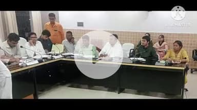 बक्सर: विधानसभा आम निर्वाचन को लेकर जिला निर्वाचन पदाधिकारी ने कोषांगों के साथ की समीक्षा बैठक