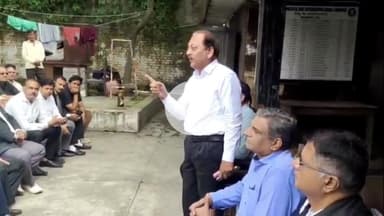 रामपुर: बुधवार को जीएसटी कार्यालय पर अधिवक्ताओं ने किया धरना प्रदर्शन