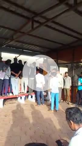 #तहसील सिरोंज में यूरिया के लिए पब्लिक की भीड़#