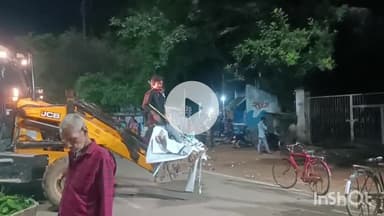 मुंगेर: आचार संहिता लागू होते ही प्रशासन एक्शन में, बैनर हटाने का सिलसिला जारी, मुंगेर जिला परिषद भी शामिल