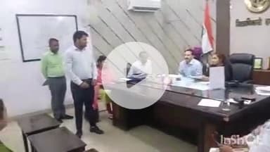 हाथरस: मिशनशक्ति 5.0 अभियान के अंतर्गत सरस्वती विद्या मंदिर की 12वीं की छात्रा एक दिन के लिए बनी हाथरस की डीएम