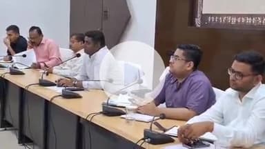 जगदलपुर: कलेक्टर हरीश एस ने समय सीमा की बैठक में विकास कार्यों की गहन समीक्षा की