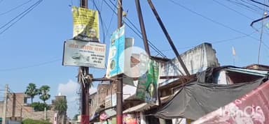 मुंगेर: आचार संहिता के बाद भी नेताओं के बैनर-होर्डिंग नहीं हटे