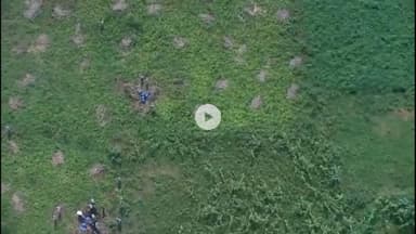 गिरिडीह: आबकारी विभाग ने ड्रोन कैमरे से गावाँ के बरमसिया व अलखडीहा गाँव में छापा मारकर चुलाई शराब ज़ब्त की