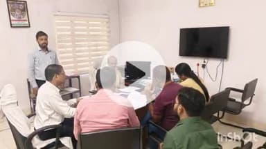 अरवल: अरवल में विधानसभा चुनाव की तैयारी तेज, डीडीसी शैलेश कुमार ने कार्यों की समीक्षा बैठक की