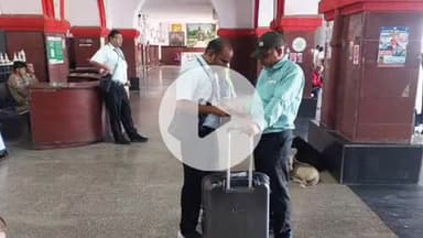 झांसी: झाँसी रेल मंडल ने धूम्रपान और गंदगी के खिलाफ चलाया अभियान, 5113 मामलों में 10 लाख से अधिक का जुर्माना वसूल किया